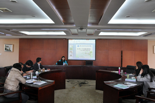 建工系党总支副书记胡雯作经验交流