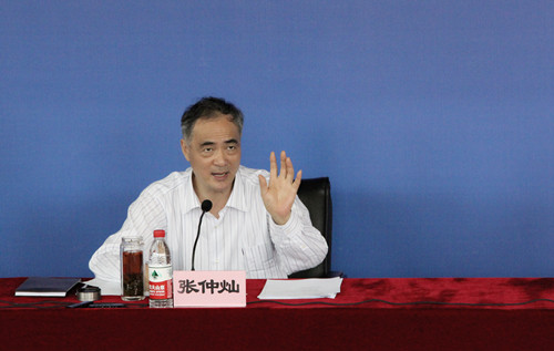 张仲灿部长为我院师生讲授专题党课